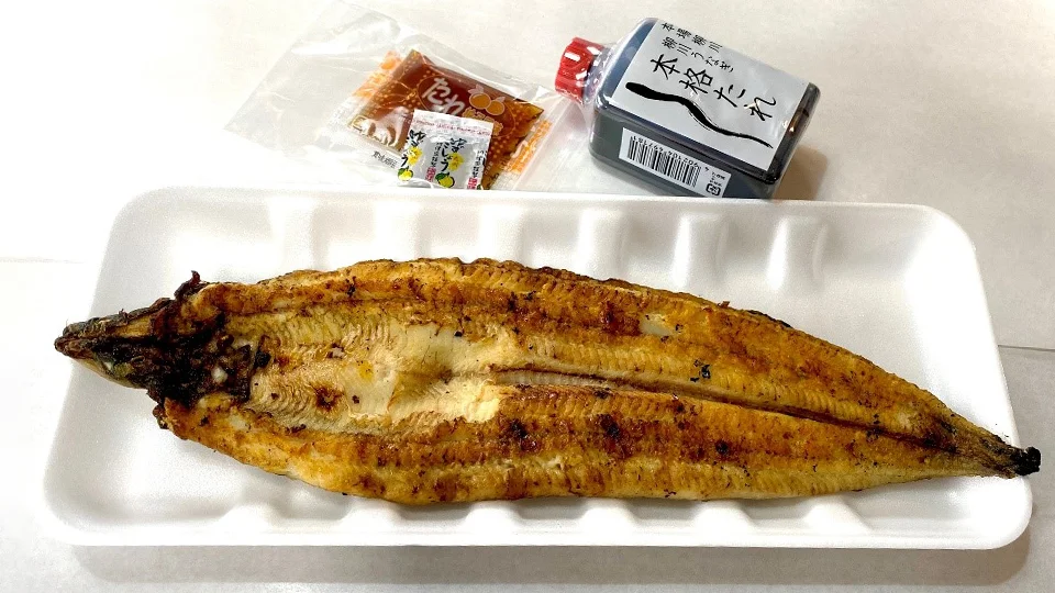 うなぎ白焼き1尾（柳川うなぎ本格たれ＋ポン酢 付）