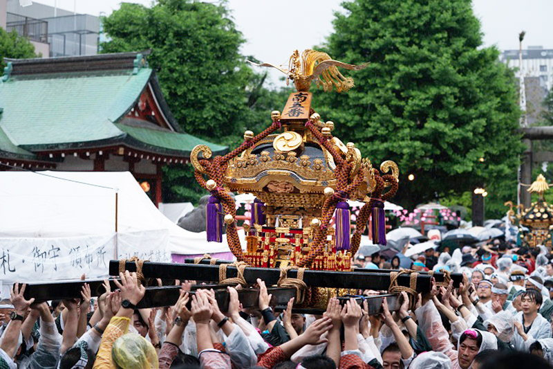 揺れる神輿、進む山車、駆けるだんじり。それぞれの「動き」に注目