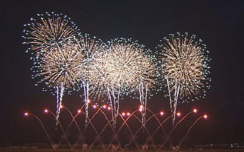 「世界の花火・日本の花火」を盛り込んだ見ごたえのある構成