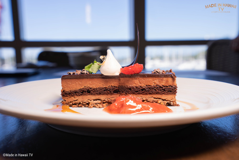 ワンハンドレッドセイルズ レストラン＆バー