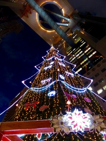 J:COM×OSAKAミュージアム イルミネーションフォトコンテスト2015 空中庭園に伸びるクリスマスツリー